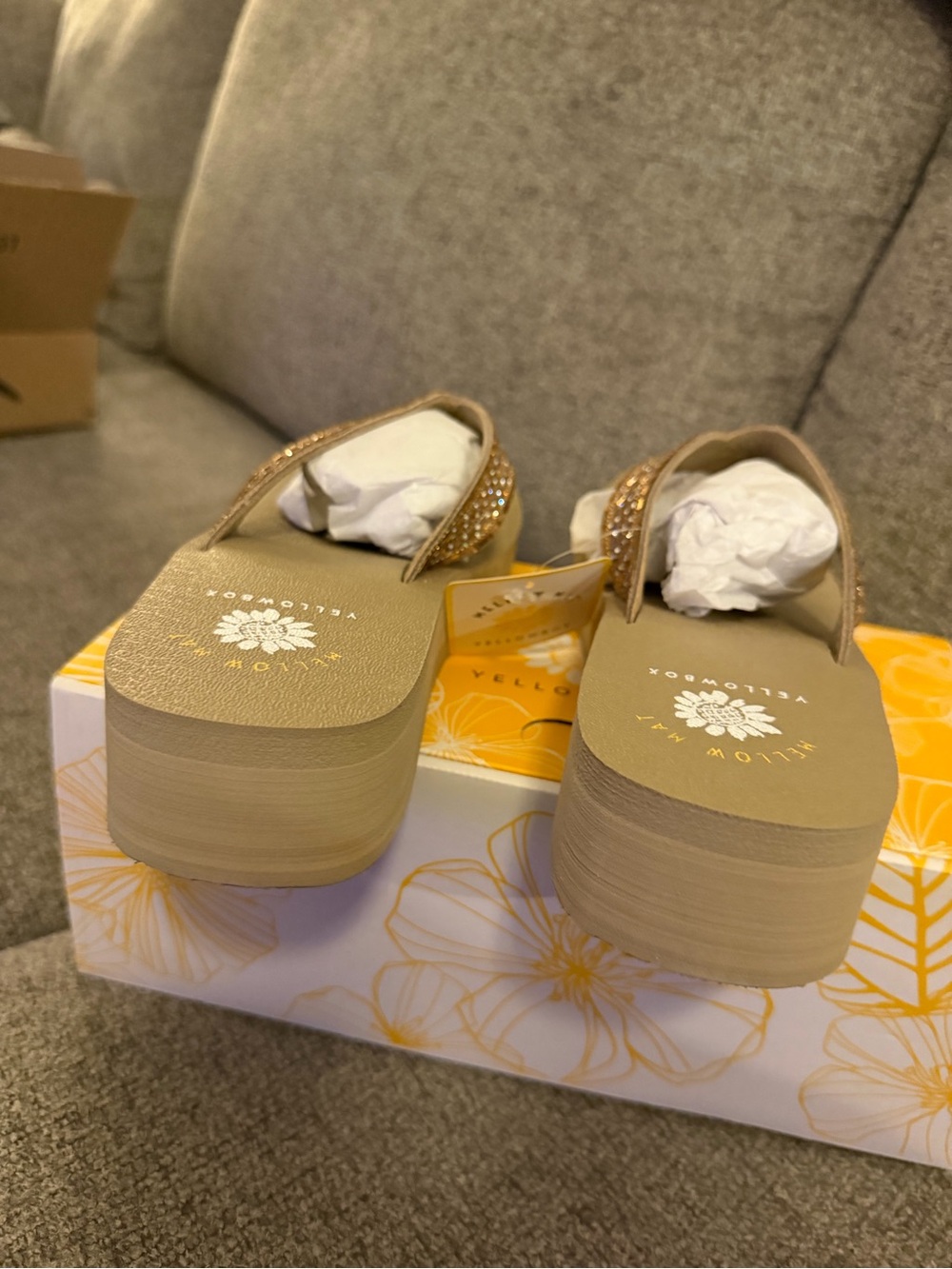 NIB Yellow Box Gold Beaded Wedge Thong Sandals - Picture 6 of 7